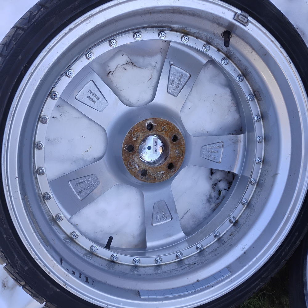 Silver Car Wheel Rim - Picture 4 of 5